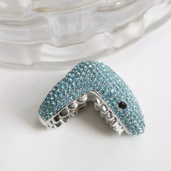 🎉HP🎉 Kate Spade ♠️ NWOT Shark Statement Ring - Picture 2 of 5